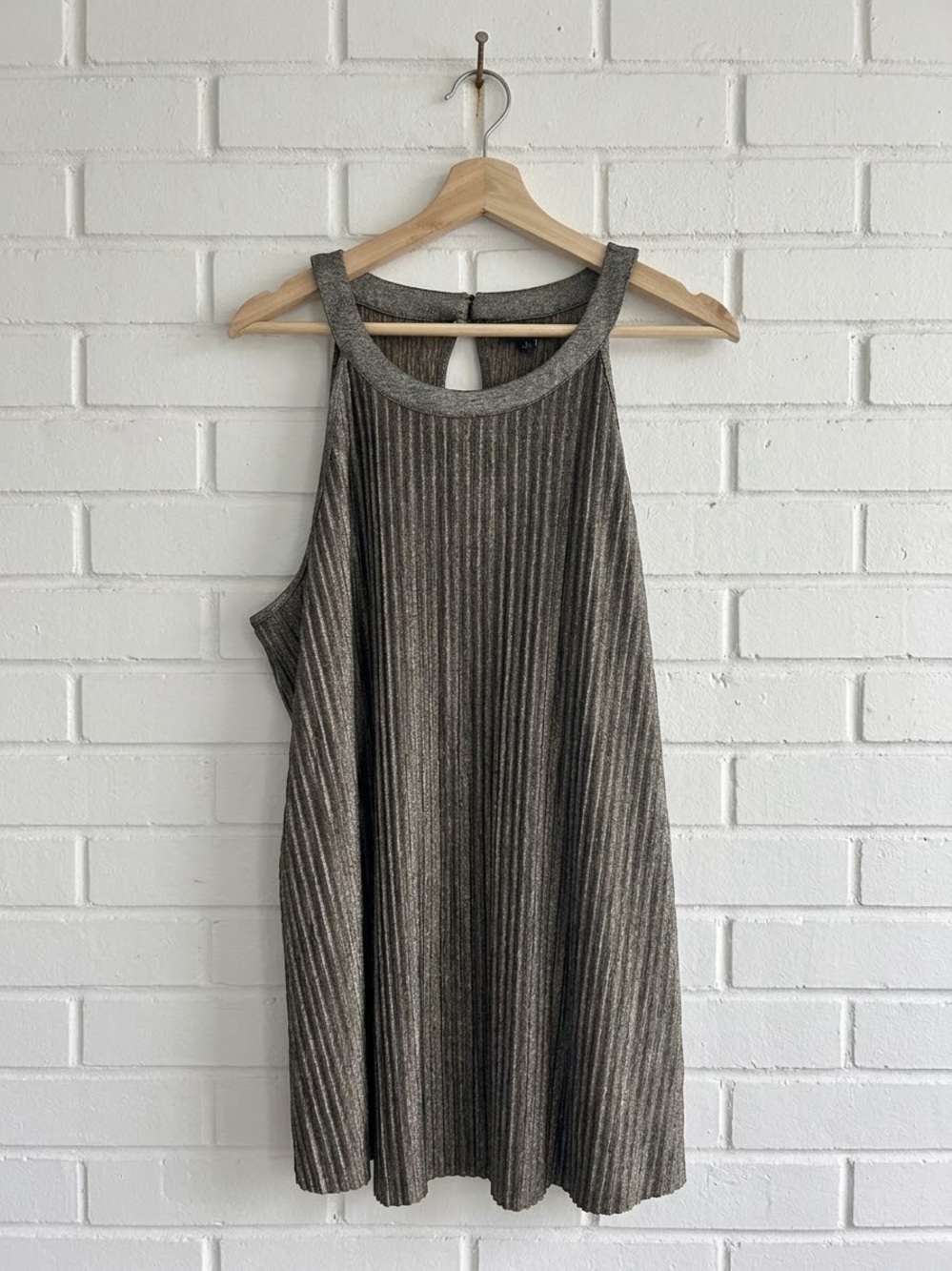 Torrid NWT Metallic Pleated Tank Top Bronze Gold Size 1 (1X / 14-16)